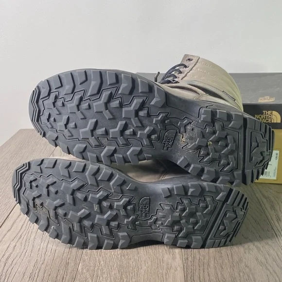 The North Face Men’s 9 Thermoball Zip Up Taupe Lace-Up Insulated Boots - Picture 11 of 14